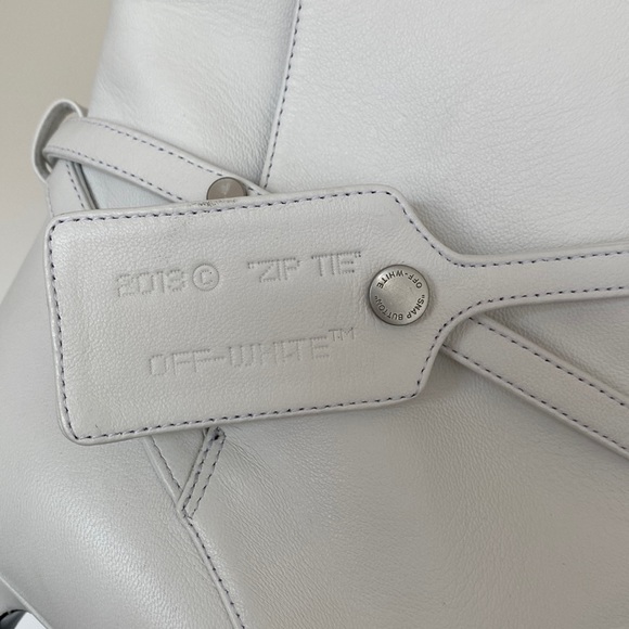 Off-White™ SZ 41 White Leather Zip Tie Pointed Toe Bootie 14off1221 - Picture 2 of 9